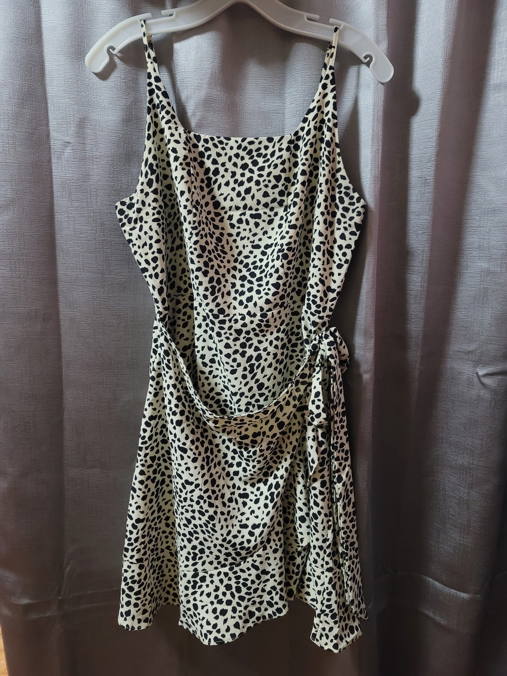 Sleeveless Beige and Black Spotted Tie-Waist Dress XL